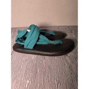 Sanuk Teal Yoga Flip Flops. Size 6.Comfort shoe